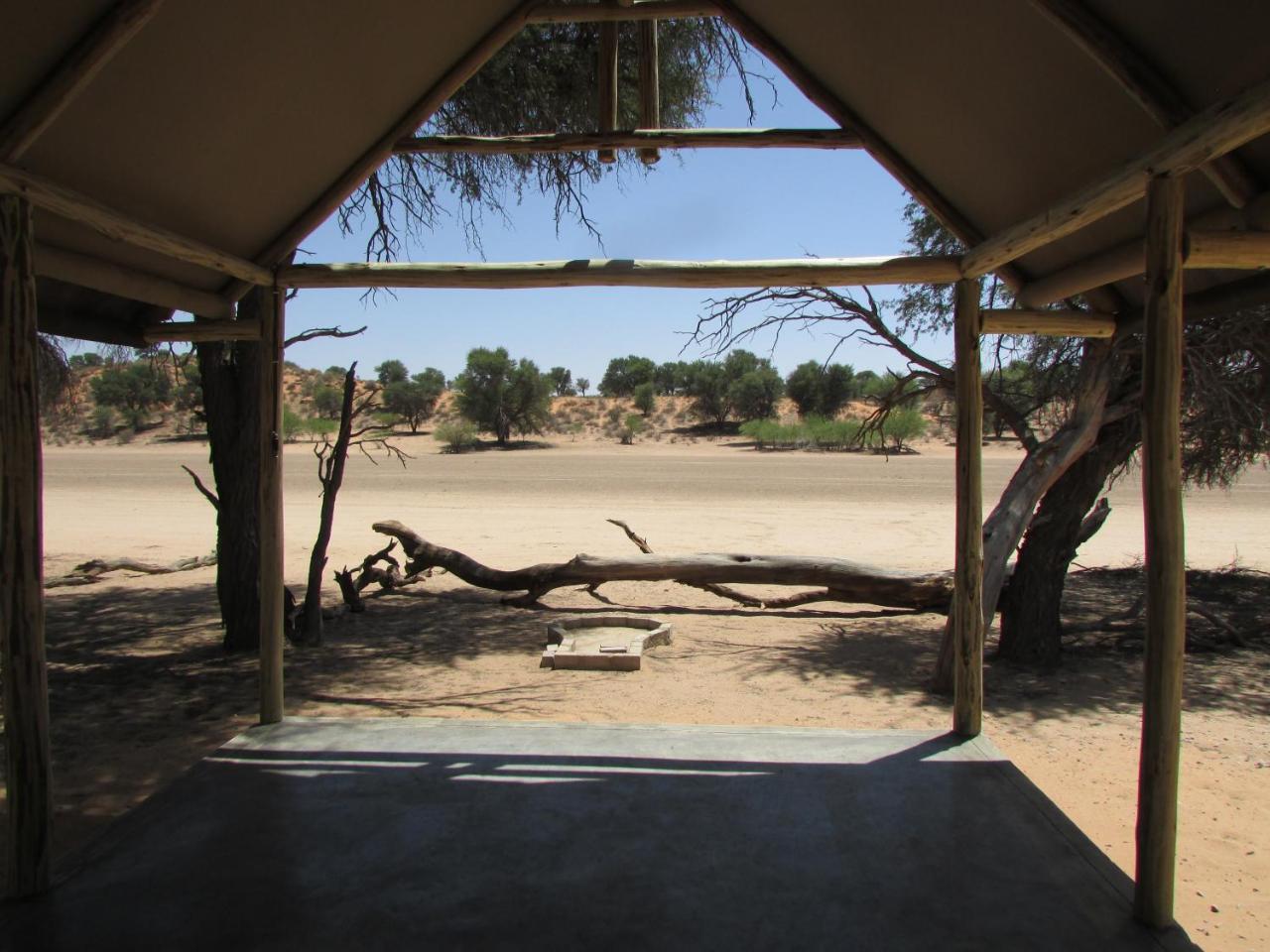 Kalahari Game Lodge Koes Bagian luar foto